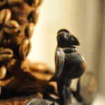 Masque portant un calao