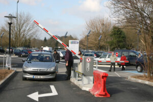 Le parking de la Clinique des Cèdres